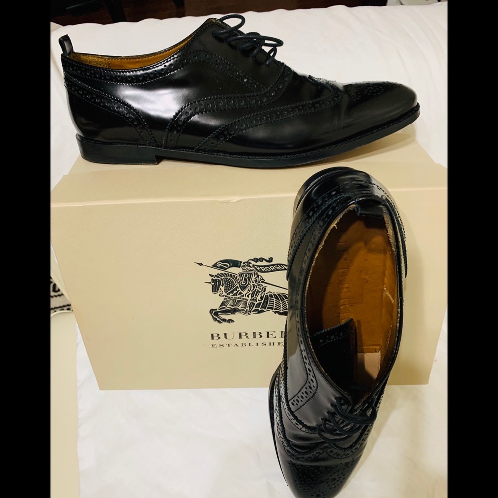 Burberry Ladies Flat Warwick Brogue Lace Up Shoe